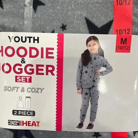 32 Degrees Youth 2-piece Set Gray with Stars in 5/6 only - Picture 2 of 5